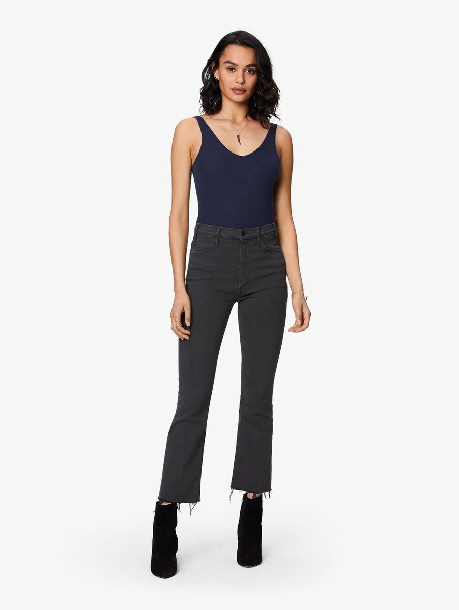 デニム・ジーパン Mother The Hustler Ankle Fray Black Cotton Jeans NWT Mother Denim Hustler Ankle Fray Faded Black Size 24 $208