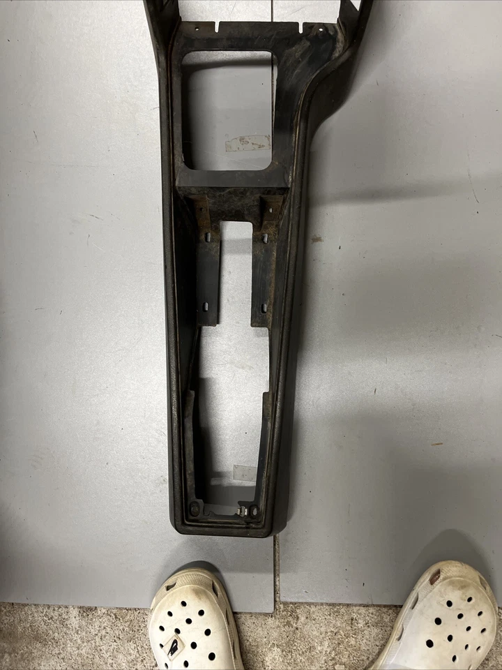 Ford Exp 1983 consola central Foto 2 de 4