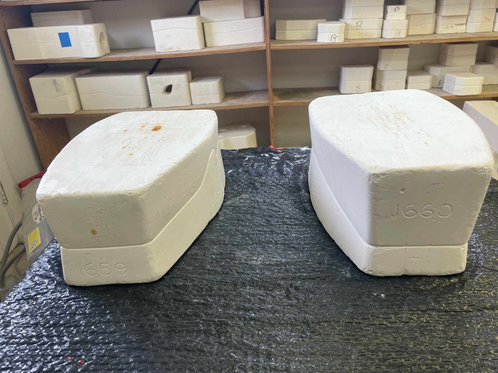 VINTAGE KIMPLE CERAMIC MOLD 1659 & 1660 DRAPED MR. RABBIT & DRAPED MRS. RABBIT eBay