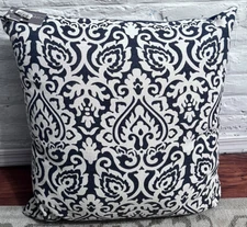 22"x22" Dulane Damask Square Throw Pillow - Rizzy Home