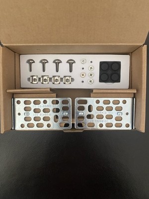 Cisco 700-08209-01 Catalyst Rack Mount Hardware Kit