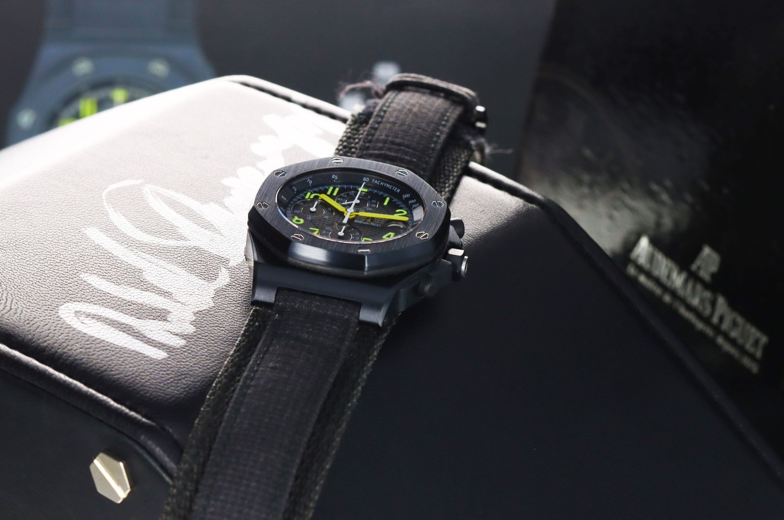 AP Royal Oak Offshore 25770SN.OO.0001KE.01 SIGNED Arnold Schwarzenegger image 5