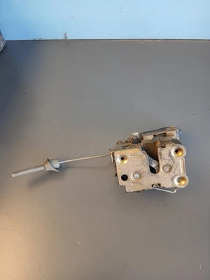Renault Twingo 1 / Serrure de porte avant gauche - Photo 1/3