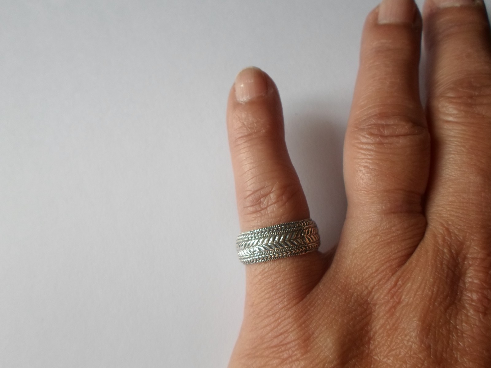 solid silver ring, chiseled ring, size 53 - image 2