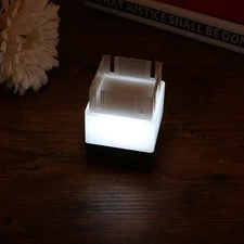 Solar Fence Light for Outdoor Yard with Square Shape and Wear Resistant Design