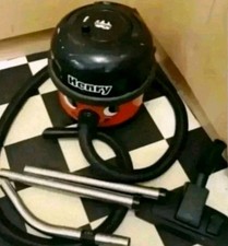 Working Posted Numatic Henry Hoover Vacuum Cleaner..