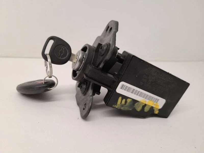 Interruptor de encendido Chevrolet Malibu 2004-2012 con llave 15142952 Foto 2 de 4