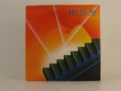 LEVEL 42 THE SUN GOES DOWN (LIVING IT UP) (2) (78) 2 Track 7'' Single including P