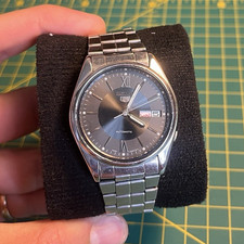Seiko 5 Automatic Day/Date Grey Sunburst Dial Bracelet Watch 7009-3130