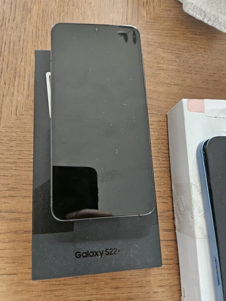 Samsung Galaxy S22+ · 256GB, photo 1 sur 2