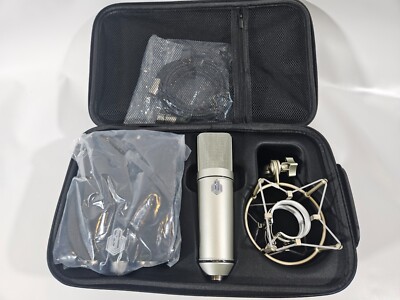 Beesneez B67-269 V2 Tube Microphone new with schockmount & case. Free shipping.