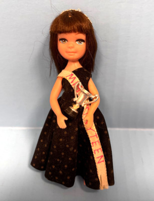 Uneeda 5'' Miss Tiny Teen Doll Orig Clothes & Trophy 1960's