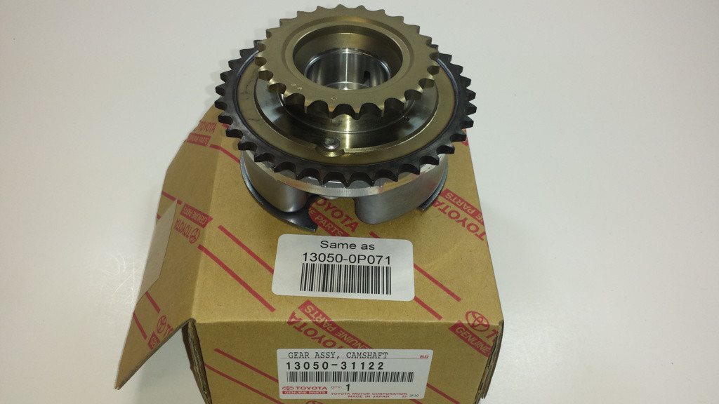 Genuine OEM Toyota Lexus 1305031122 Engine Timing Camshaft Cam Gear