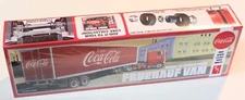 AMT - Coca-Cola FB Beaded Panel Fruehauf Van Semi Trailer 1:25 Scale NEW SEALED