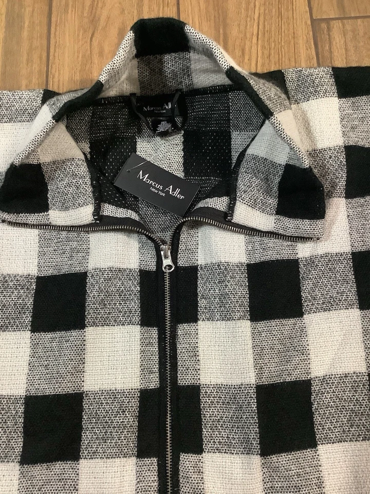 Marcus Adler Women’s Oversized Kimono Zippered Cardigan Faux Fur Front Pockets Foto 3 de 4