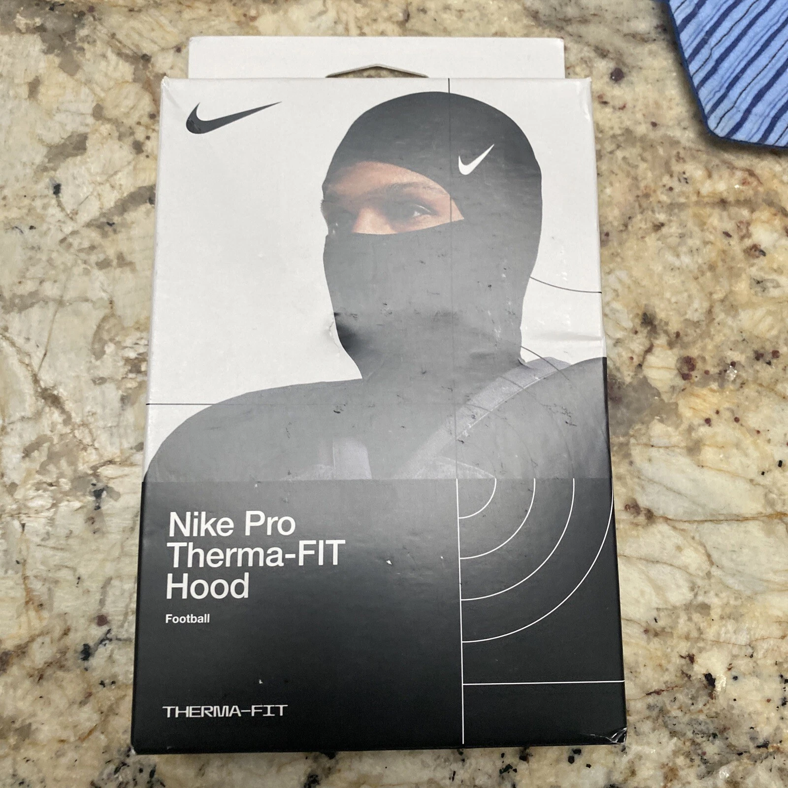 Nike Pro Hyperwarm Hood One Size (NHK63058OS) - Black