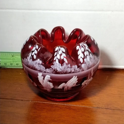 Vintage Fenton Glass Mary Gregory Rose Bowl.  "The Swans"