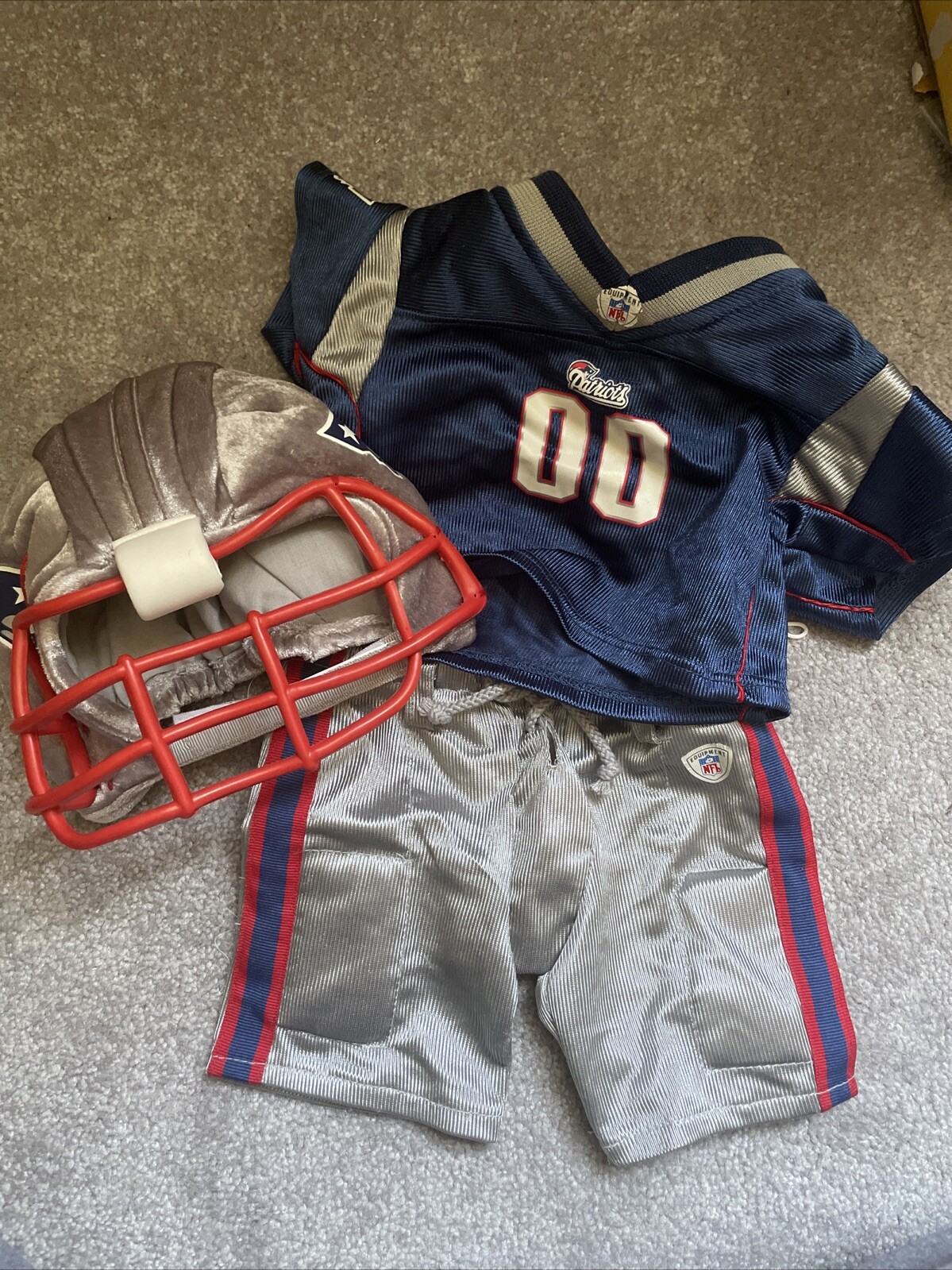 build a bear clothes, Patriots Football Jersey And Helmet, 14” Bear Outfit