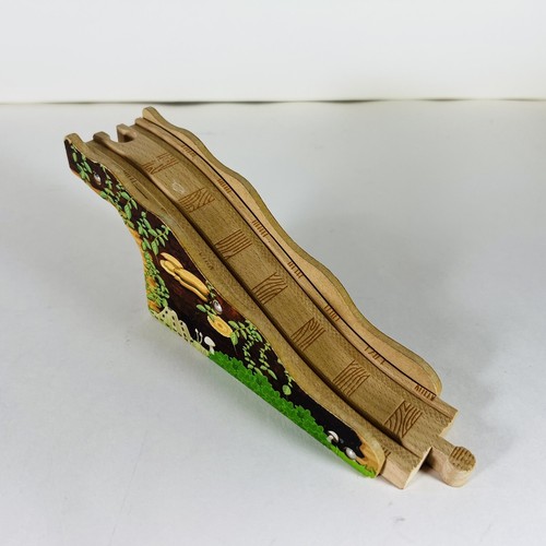 Thomas the Train Wooden Railway Track Piece Uphill Bridge Rise One Section - Picture 7 of 11