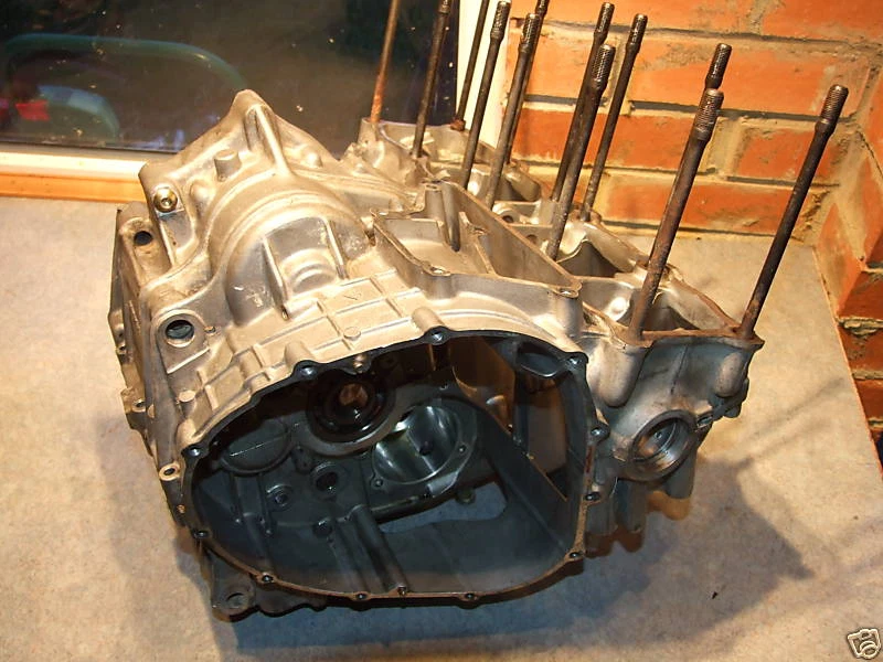 Carcasa de manivela de motor de 4 cilindros MV Agusta F4 o Brutale 750cc Foto 3 de 3