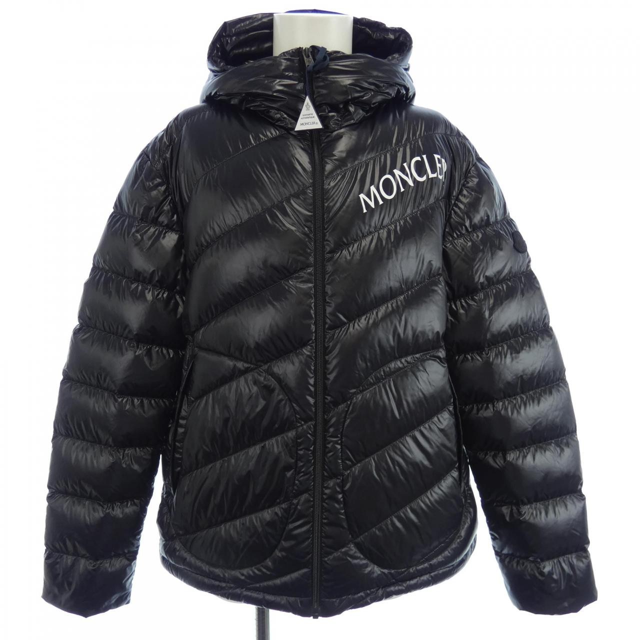 Authentic Moncler Down Jacket Stylish Warm Winter Coat #270-004-122-1829