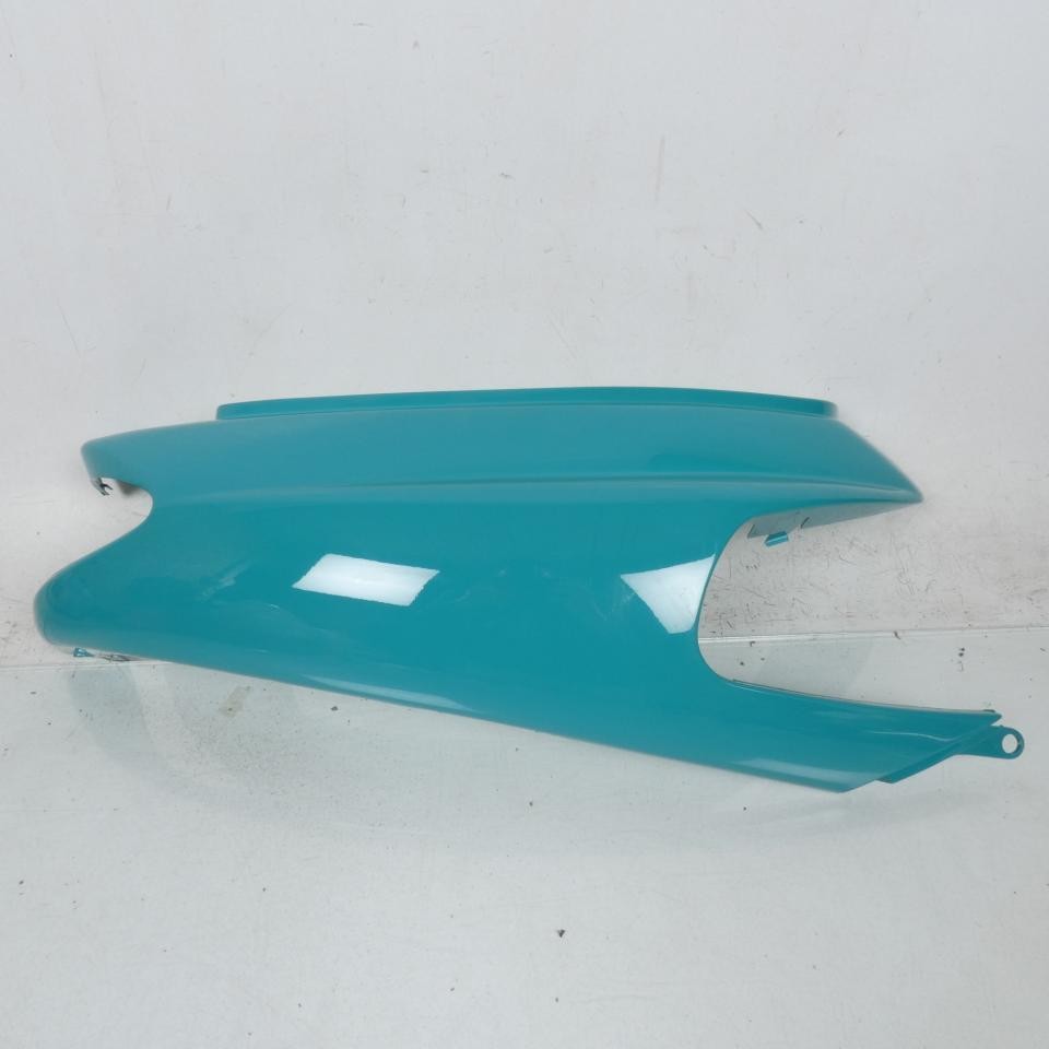 Remplacer carénage cassé avec la coque arrière droite Peugeot 50 Buxy