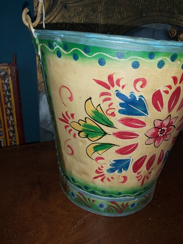 INDIAN VINTAGE HAND PAINTED BUCKET/POT/PLANTER - Picture 5 of 13