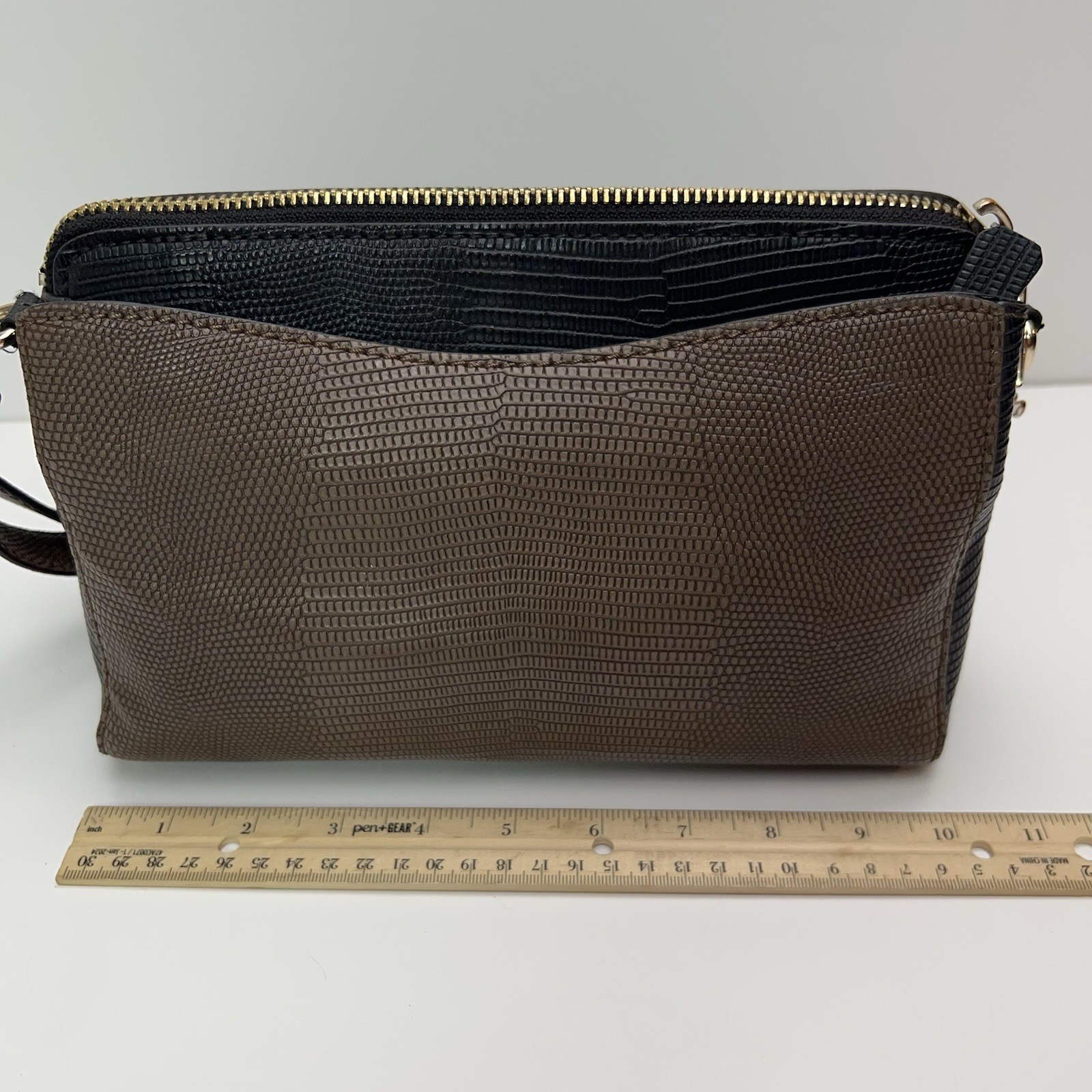 GUESS Lyndi Crossbody Bag Faux Leather Three Comp… - image 20