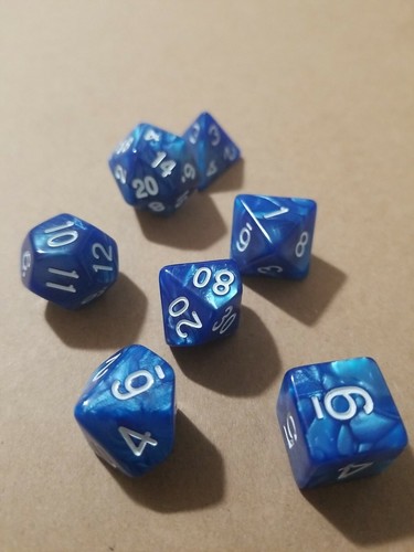 Polyhedral Gaming Set 7pz Blue Swirl; DnD, gioco di ruolo, SPEDIZIONE GRATUITA - Foto 2 di 2
