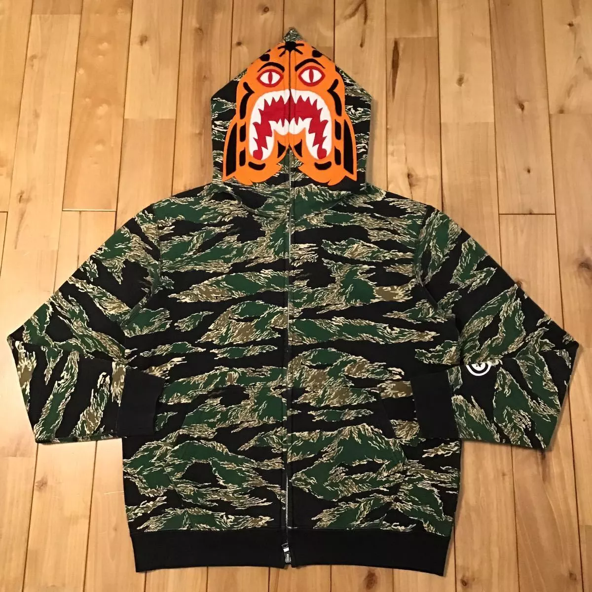 Green hot sale tiger hoodie