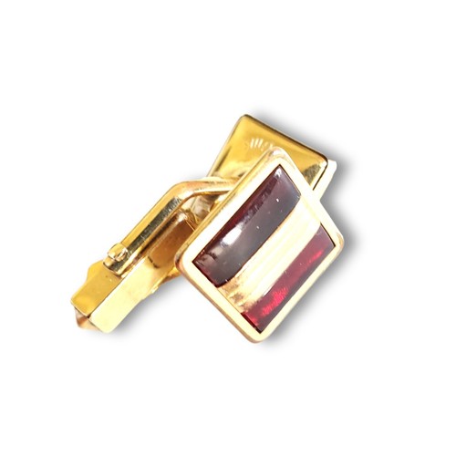Vintage 1950s Fine SWANK 1/40 10K Rolled Gold Plated Ruby Red Lucite Cufflinks - Picture 6 of 8