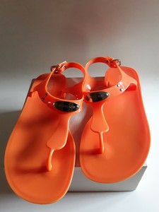 michael kors plate jelly sandals