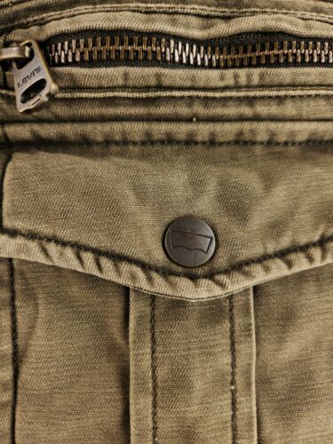Levis kleine grüne Cargojacke durchgehender Reißverschluss Druckknopf gefüttert hoher Kragen Mantel Taschen Herren - Bild 15 von 23