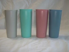 TUPPPERWARE 12 Oz LARGE PASTEL COLORS TUMBLERS #115 Set 4 GLASSES CUPS STACKABLE