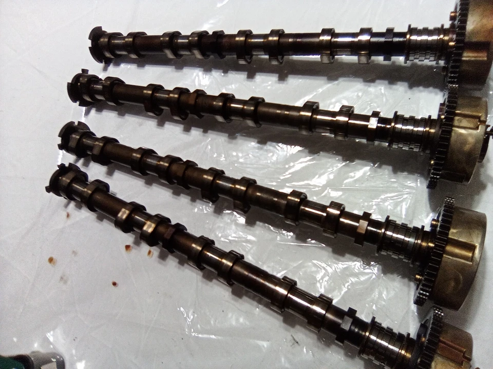 Juego de árbol de levas de admisión y escape Hyundai Genesis 2009 2010 2011 4,6 L 24370-3F300 Foto 3 de 3