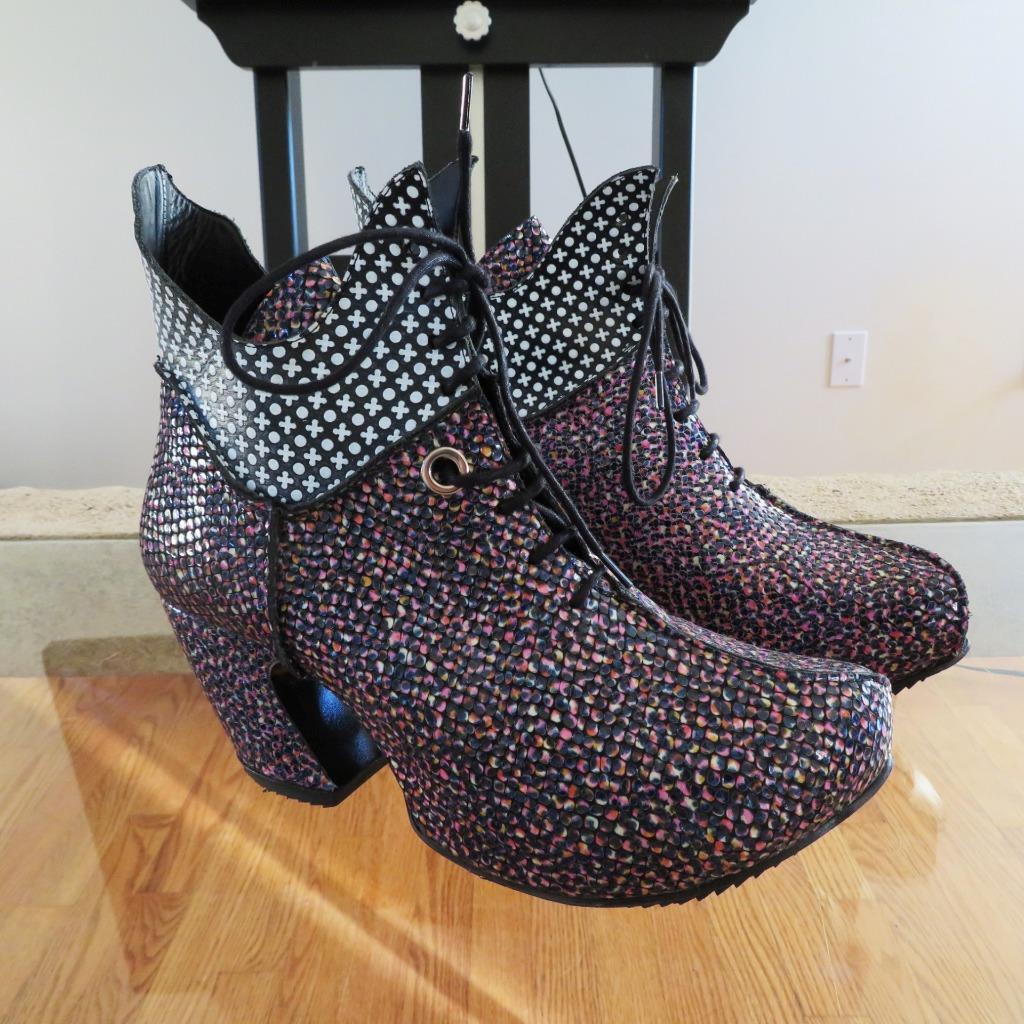 JOHN FLUEVOG PREPARE Mask Lace-Up Flower Platform Heel Ankle Boots