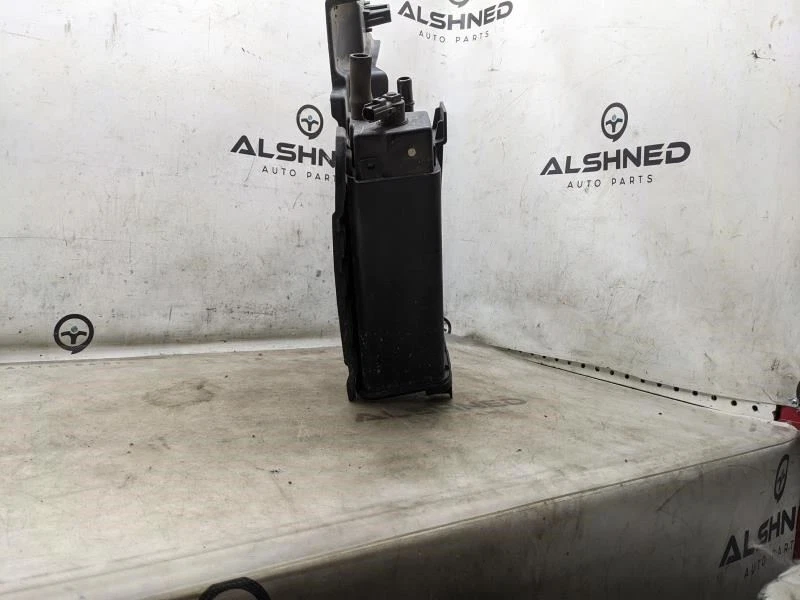 Оригинальная канистра для испарителя топлива полицейского Ford Explorer 2013-19 годов выпуска AG13-9D653-BB - Изображение 4 из 4