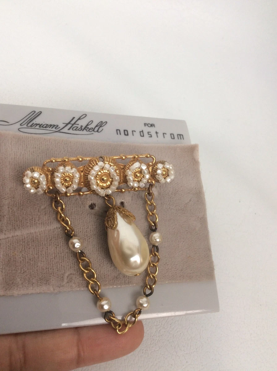 Beautiful Vtg Miriam Haskell For Norstrom Faux Pearl Gold tone pin brooch
