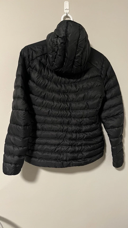 Sudadera con capucha para mujer ARC'TERYX Cerium LT en negro talla pequeña Foto 2 de 4