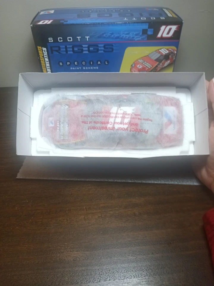 SCOTT RIGGS 2006 ДЕЙСТВИЕ #10 АВТО ЗНАЧЕНИЕ БАМПЕР НА БАМПЕР DODGE 1/120 СДЕЛАНО XRARE! - Изображение 2 из 4