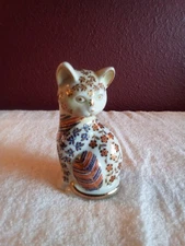 Vintage Japanese Imari Neko Handpainted Porcelain 5.25" Cat Figurine