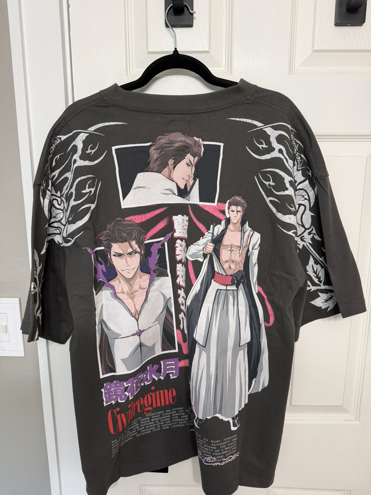 Civil Regime Bleach Sosuke Aizen Graphic Logo Crew Neck Tee Black Men’s L