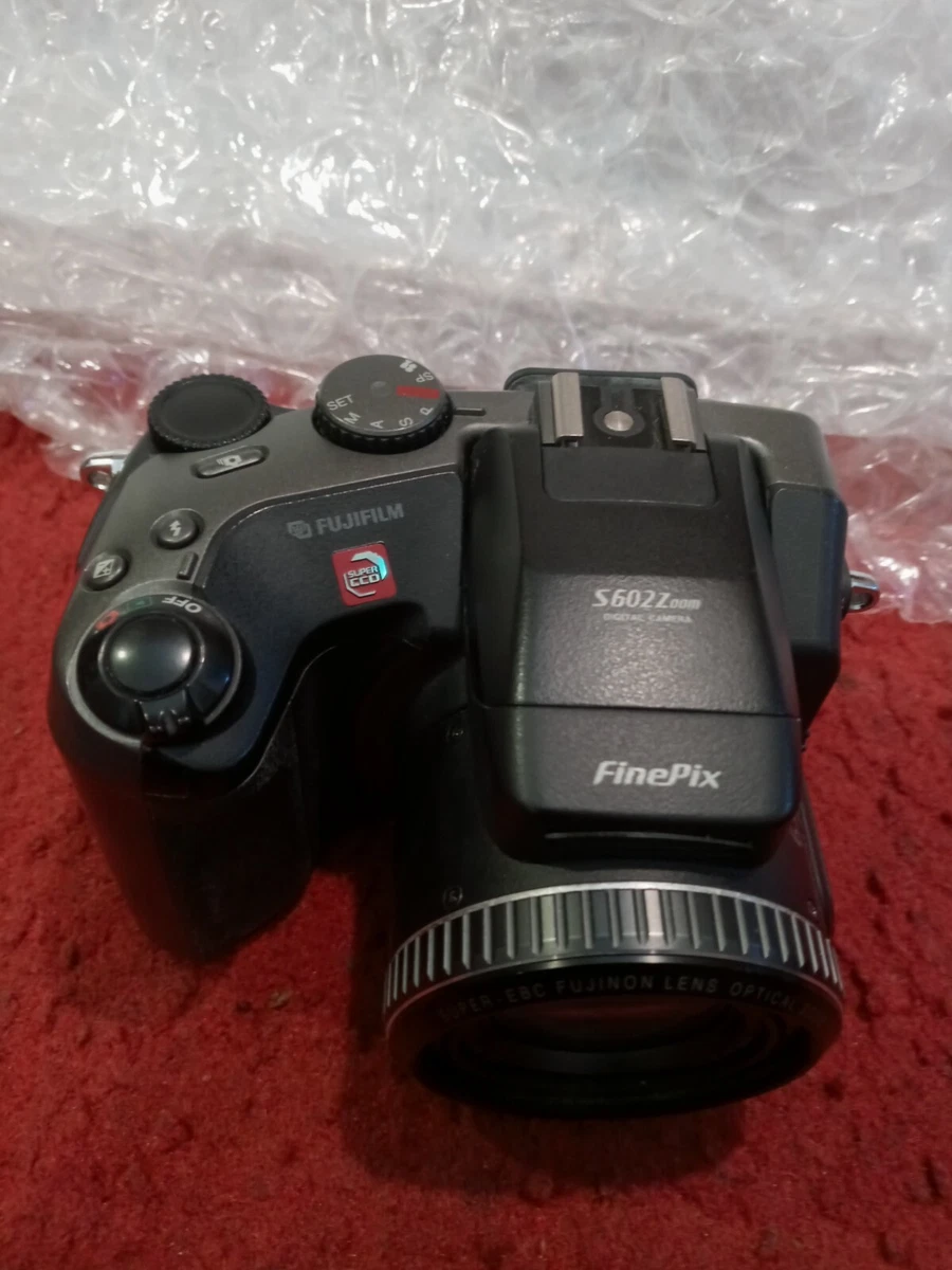Fujifilm FINEPIX S602 Z 3.1MP 6x Digital Camera - Black