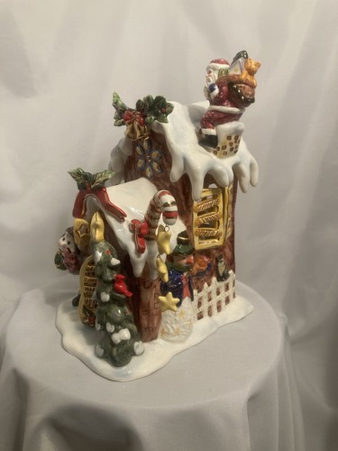 Grandeur Noel Lighted Holiday House Ceramic Boy Santa Collectors Edition 2002 - Picture 4 of 7