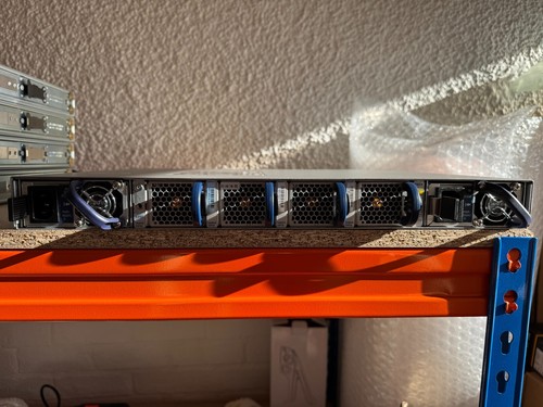 Arista DCS-7160-32CQ-R Switch 32 x 100Gb QSFP28 Ports - Picture 5 of 6