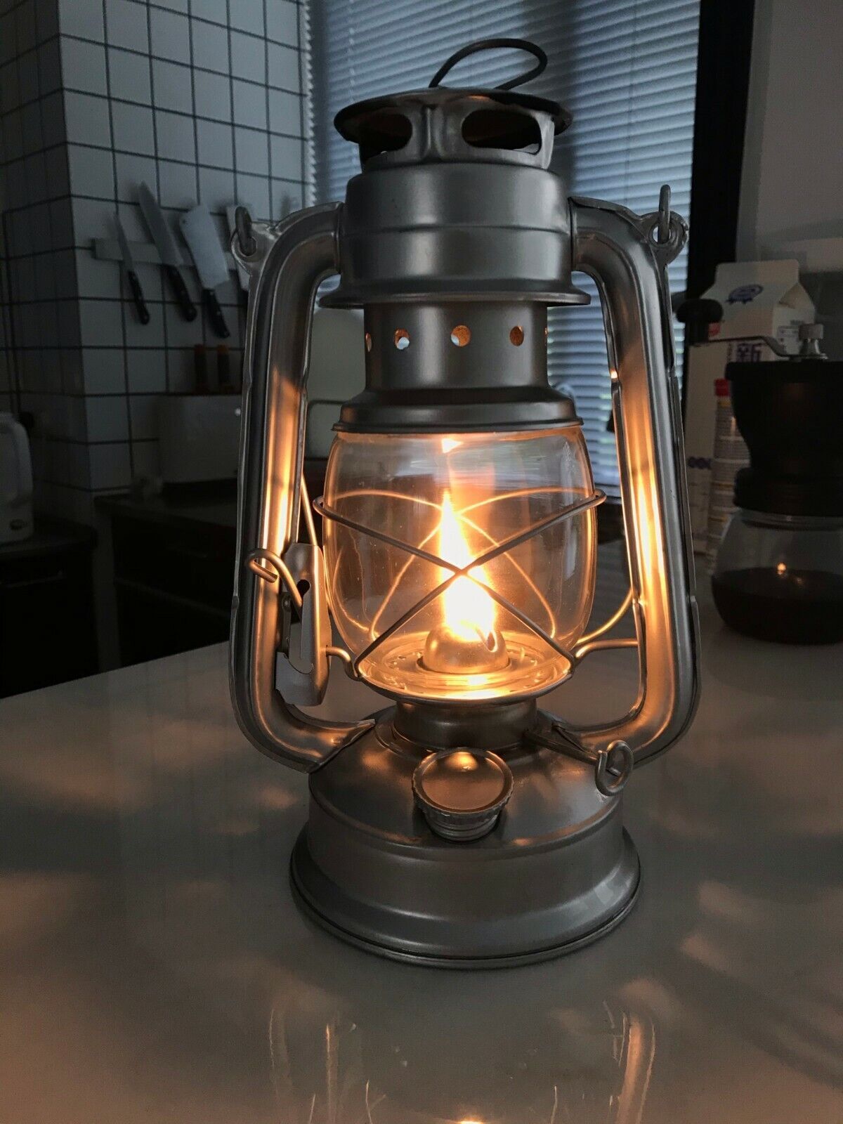 Retro Oil Lantern Garden Camp Kerosene Lamp Paraffin Hurricane