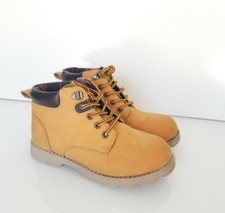 Lily and Dan Carpenter Boot with Plaid Lining Boy's Size 2/3 size FAST SING F4