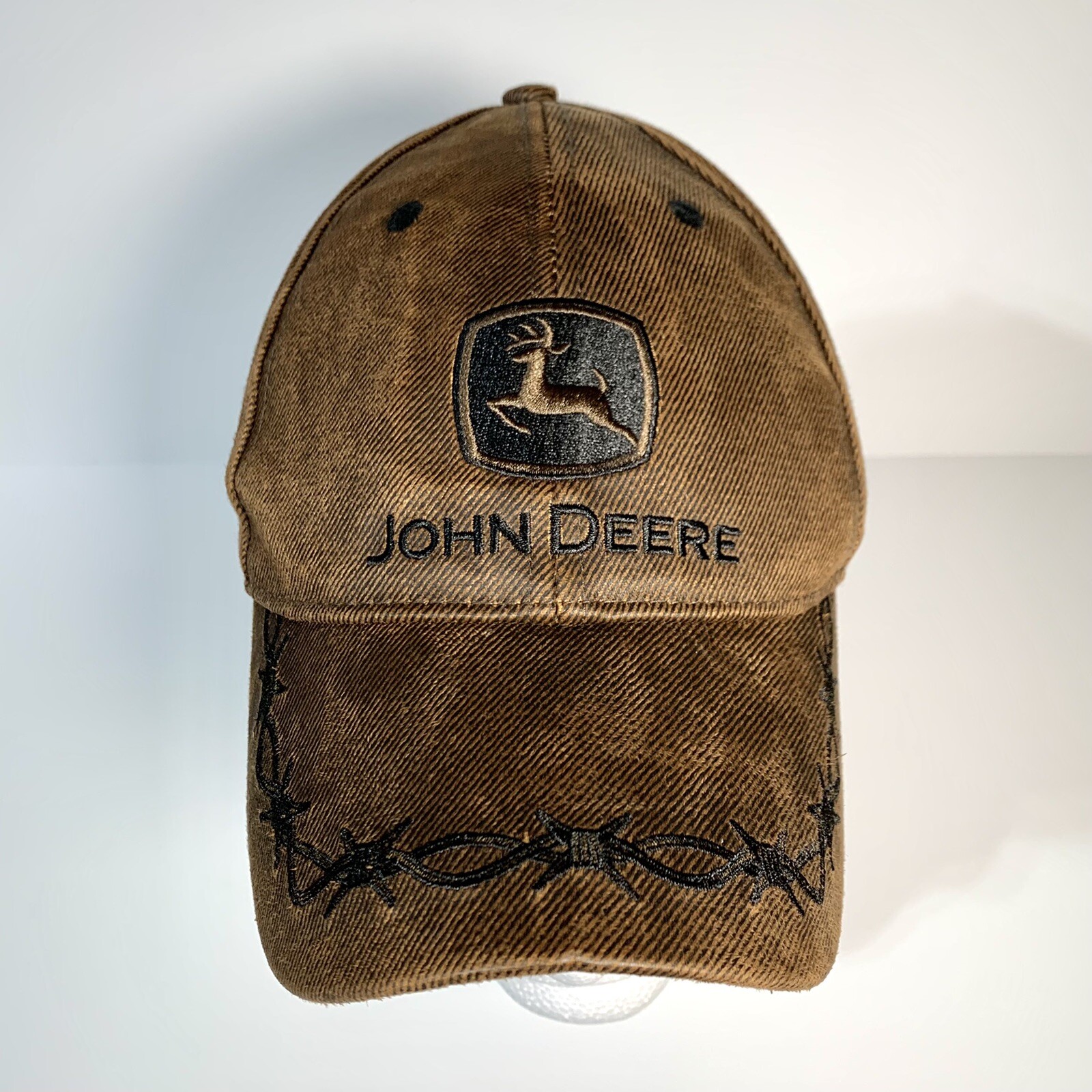 John Deere Brown Hat Oilskin Look Cap w/ Barbwire Det… Gem