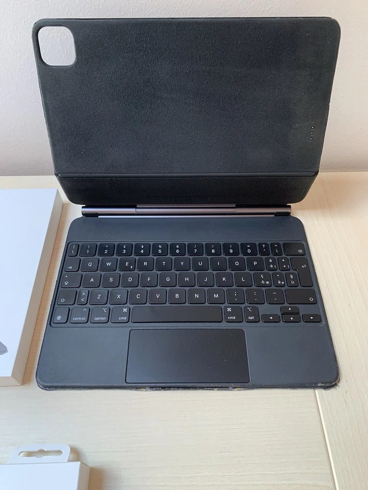 iPad Pro 11 “ + Magic Keyboard + Smart Folio + Accessori - Image 2 of 4