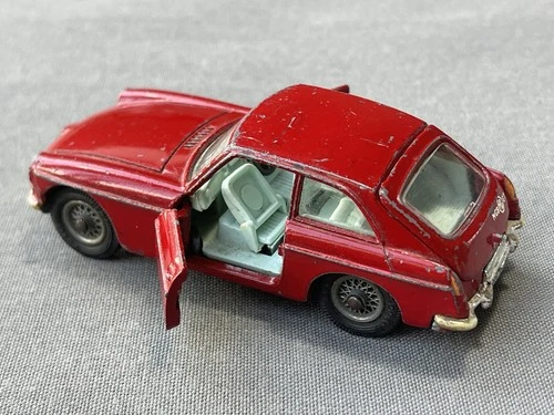 VINTAGE CORGI TOYS 327 MGB GT SPORTSCAR IN GOOD PLAYWORN CONDITION